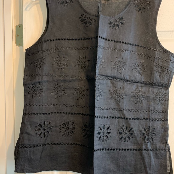 Two piece linen set, top & capri pants, never worn - Picture 2 of 4